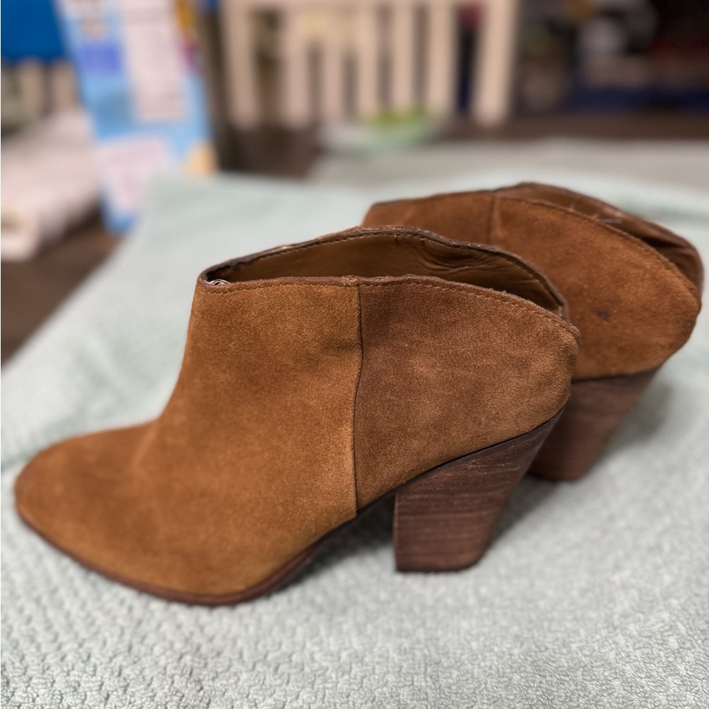Women's Tan Suede Ankle Boots